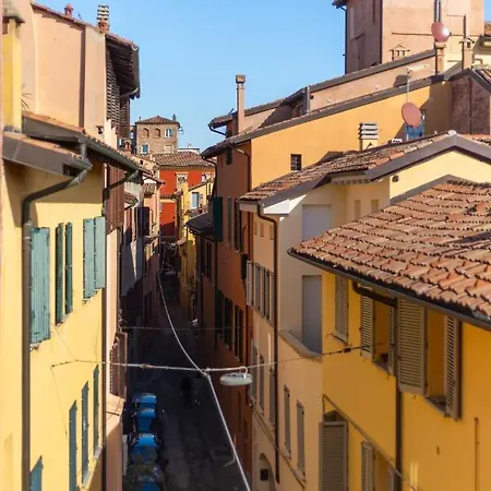 Daire Con Terrazza Tra I Tetti Del Centro Bolonya