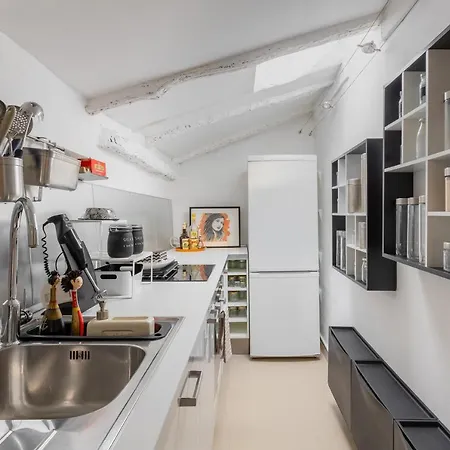 Con Terrazza Tra I Tetti Del Centro Bologna