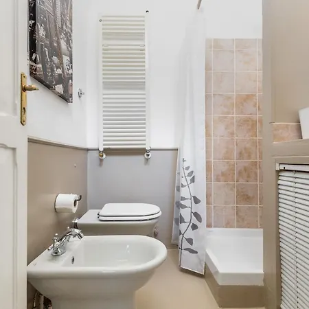 Con Terrazza Tra I Tetti Del Centro