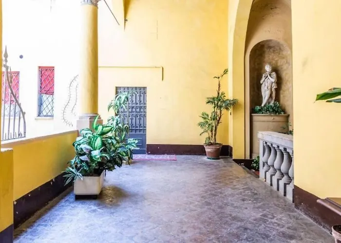 Con Terrazza Tra I Tetti Del Centro 볼로냐