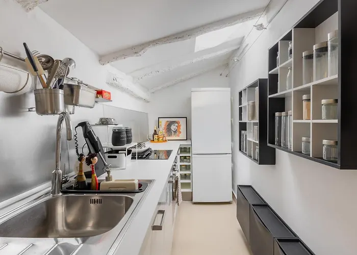 Con Terrazza Tra I Tetti Del Centro 볼로냐