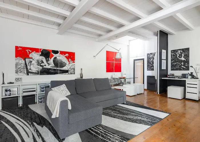 Con Terrazza Tra I Tetti Del Centro