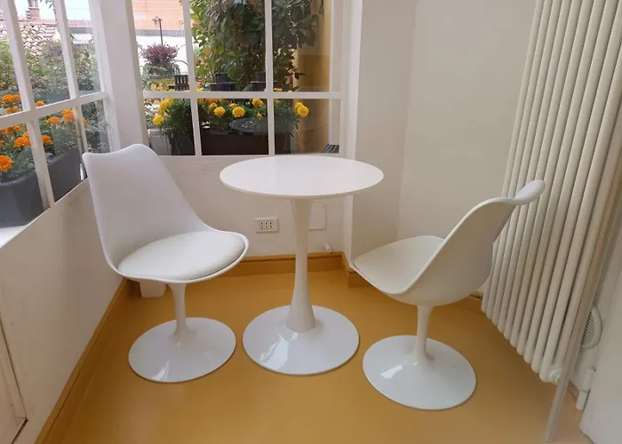 Con Terrazza Tra I Tetti Del Centro 아파트 *