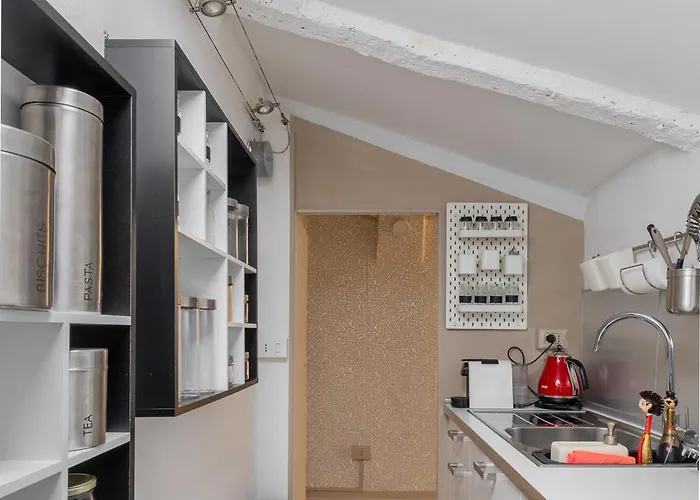 Apartament Con Terrazza Tra I Tetti Del Centro