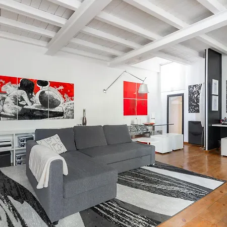 Con Terrazza Tra I Tetti Del Centro