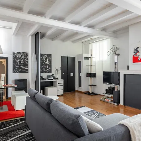 Con Terrazza Tra I Tetti Del Centro * Bologna