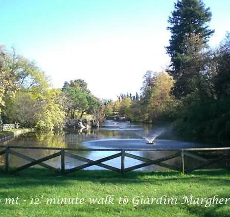 Con Terrazza Tra I Tetti Del Centro Lägenhet *